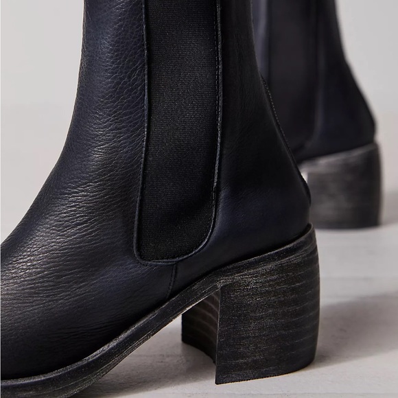 SALE 🚨 Free People Essential Chelsea Leather Boots Sz 39 9 8.5 - Picture 4 of 7